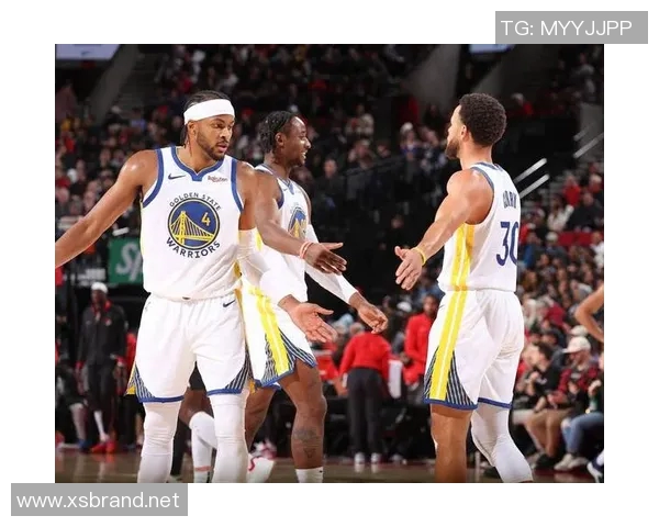 勇士这两首发纯纯黑洞！穆迪攻守全崩难稳定，格林太影响节奏了！